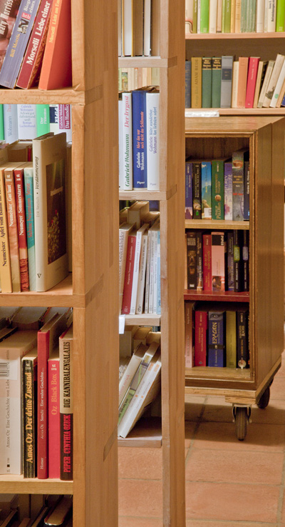 Buchverkau Caf&eacute; Tasso